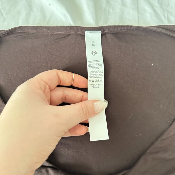 Lululemon Modal-Silk Blend V-Neck Long-Sleeve Shirt Espresso - Picture 4 of 6
